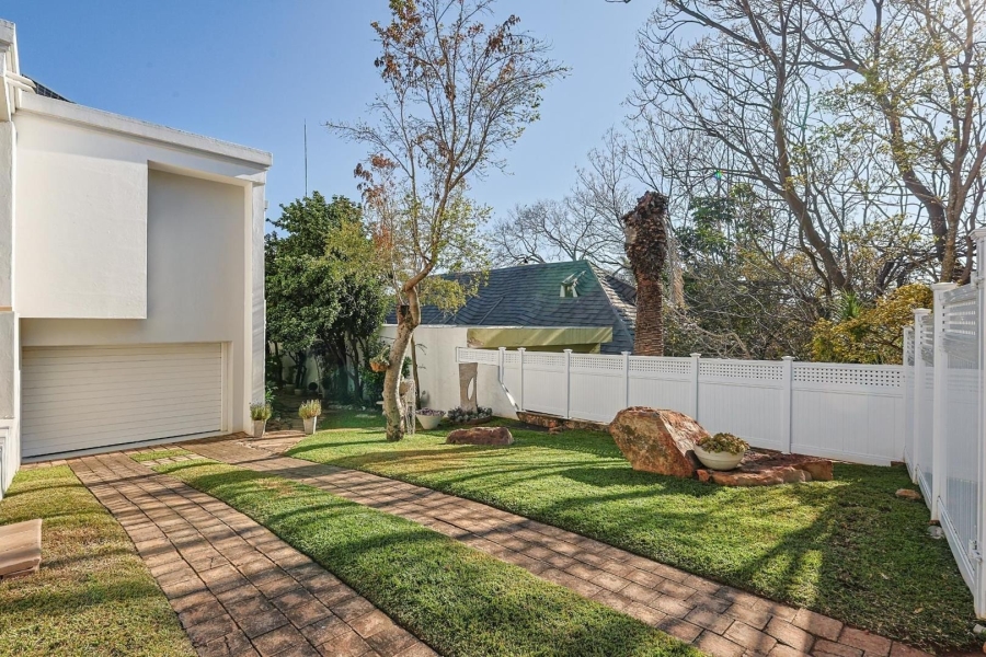 4 Bedroom Property for Sale in Wapadrand Gauteng