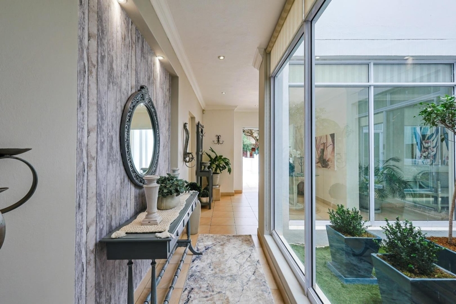 4 Bedroom Property for Sale in Wapadrand Gauteng