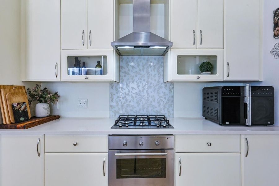 4 Bedroom Property for Sale in Wapadrand Gauteng