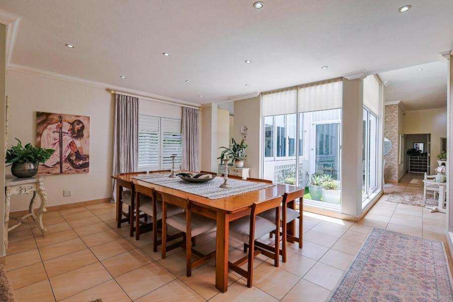 4 Bedroom Property for Sale in Wapadrand Gauteng