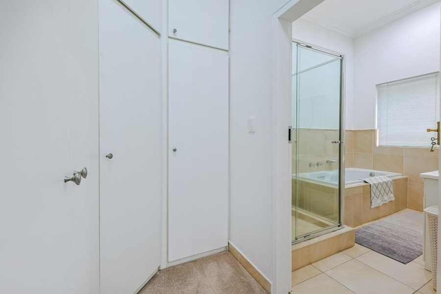 4 Bedroom Property for Sale in Wapadrand Gauteng