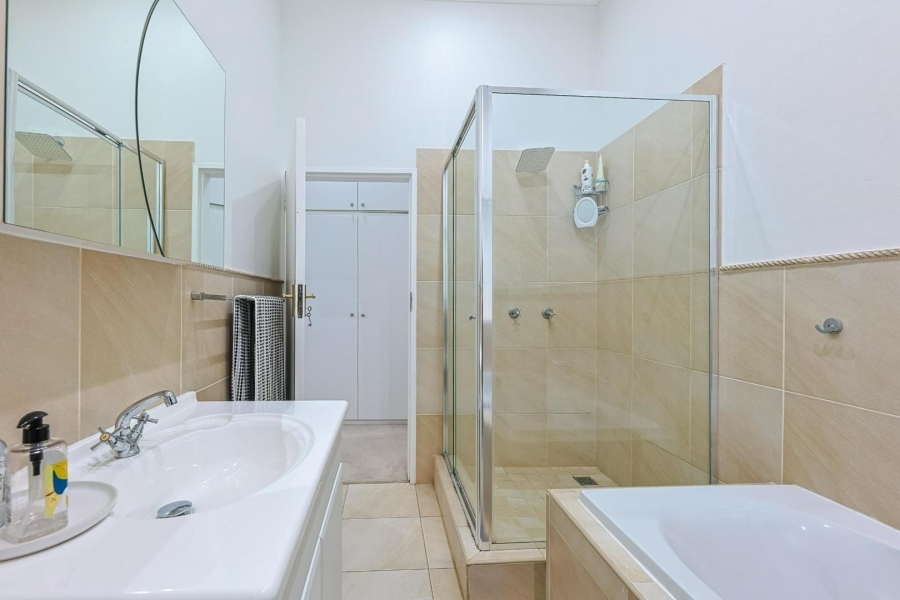 4 Bedroom Property for Sale in Wapadrand Gauteng