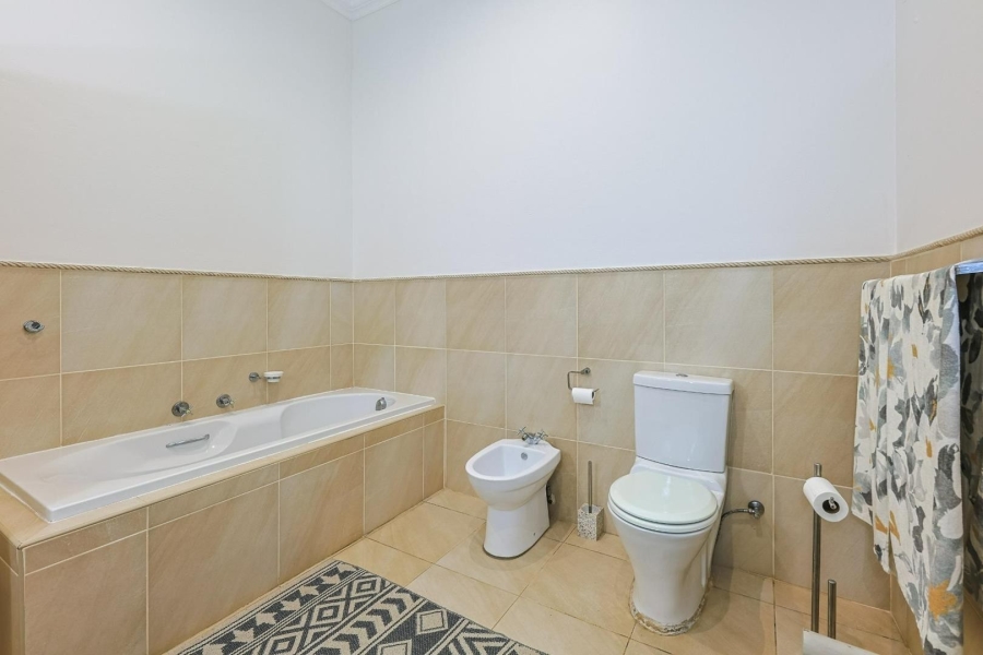 4 Bedroom Property for Sale in Wapadrand Gauteng