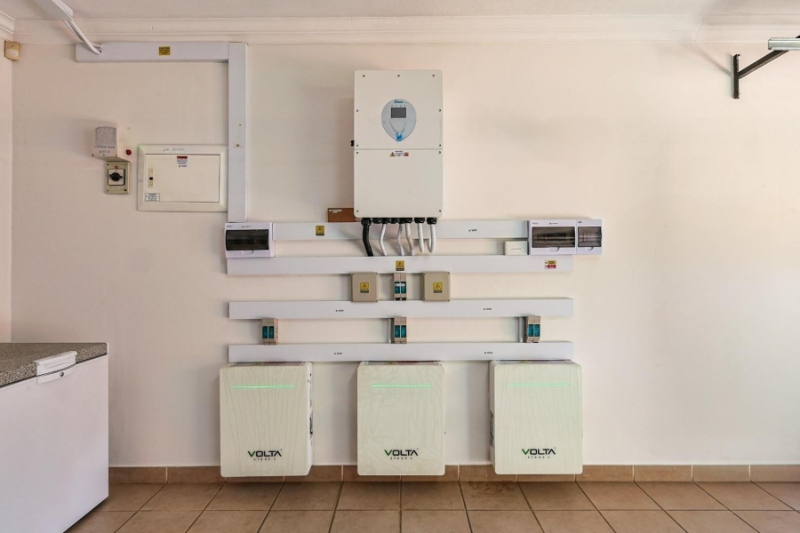 4 Bedroom Property for Sale in Wapadrand Gauteng