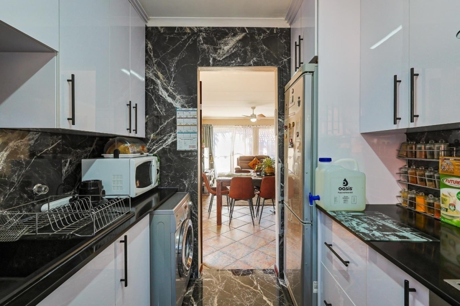 3 Bedroom Property for Sale in Wapadrand Gauteng