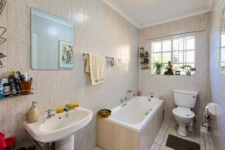 3 Bedroom Property for Sale in Wapadrand Gauteng