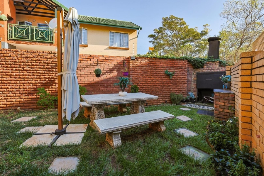 3 Bedroom Property for Sale in Wapadrand Gauteng