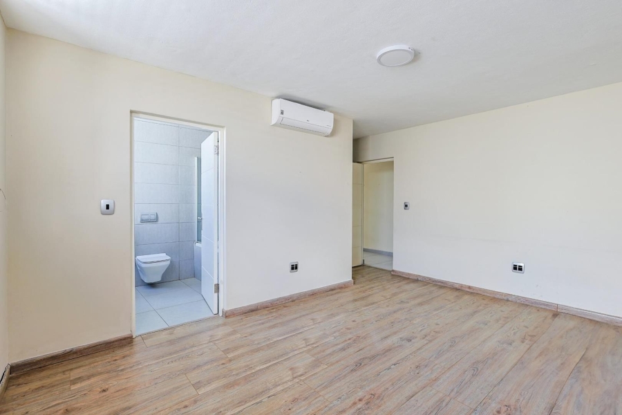 4 Bedroom Property for Sale in Waterkloof Ridge Gauteng