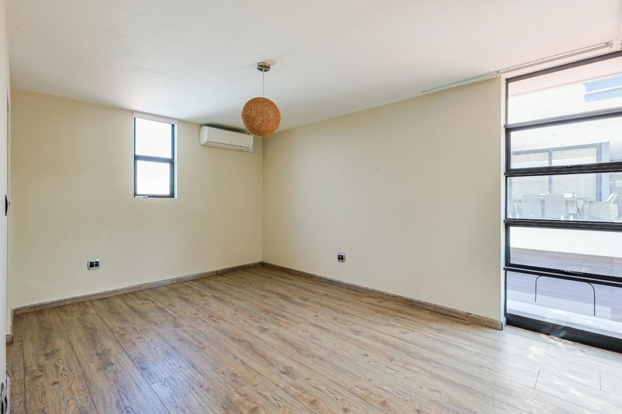 4 Bedroom Property for Sale in Waterkloof Ridge Gauteng