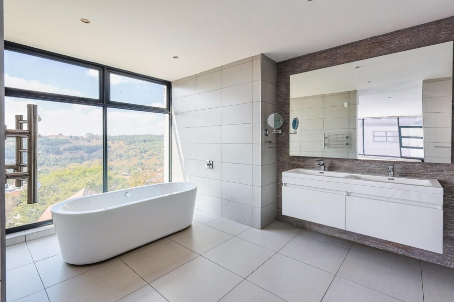 4 Bedroom Property for Sale in Waterkloof Ridge Gauteng