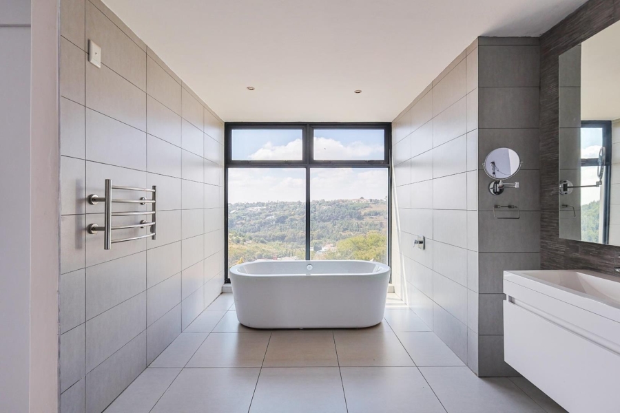 4 Bedroom Property for Sale in Waterkloof Ridge Gauteng