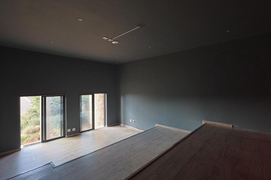 4 Bedroom Property for Sale in Waterkloof Ridge Gauteng