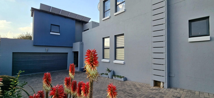 3 Bedroom Property for Sale in Olympus AH Gauteng