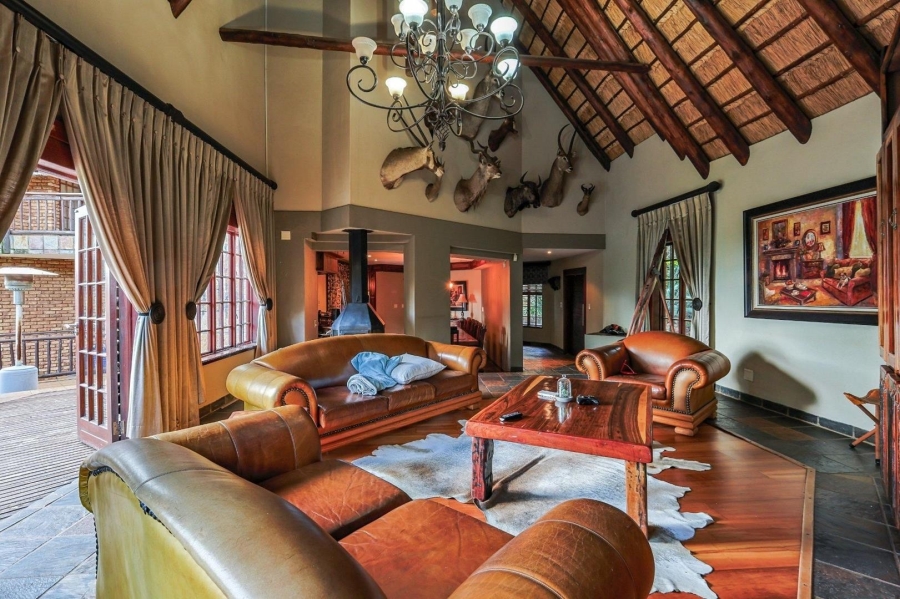 5 Bedroom Property for Sale in Mooikloof Equestrian Estate Gauteng