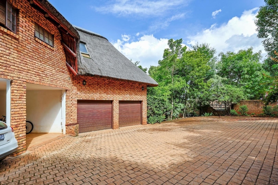 5 Bedroom Property for Sale in Mooikloof Equestrian Estate Gauteng