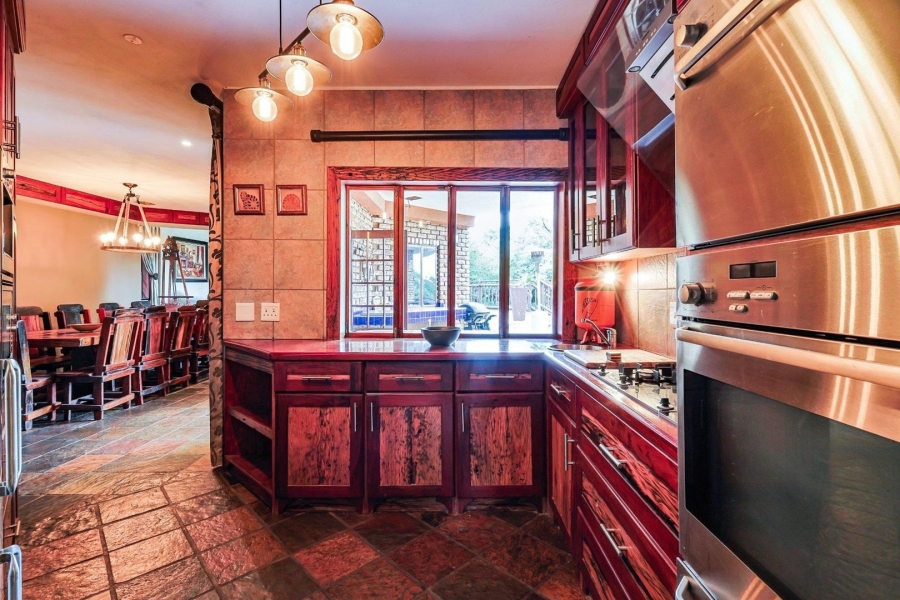 5 Bedroom Property for Sale in Mooikloof Equestrian Estate Gauteng