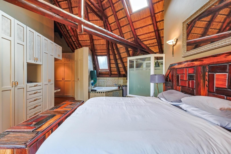 5 Bedroom Property for Sale in Mooikloof Equestrian Estate Gauteng