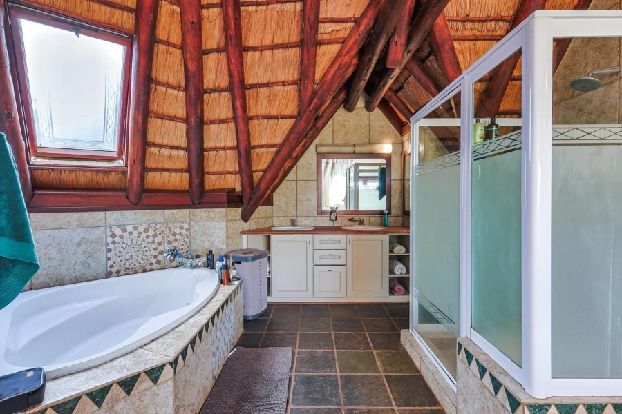 5 Bedroom Property for Sale in Mooikloof Equestrian Estate Gauteng