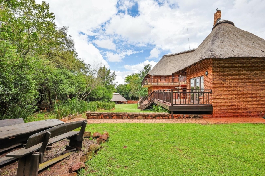 5 Bedroom Property for Sale in Mooikloof Equestrian Estate Gauteng