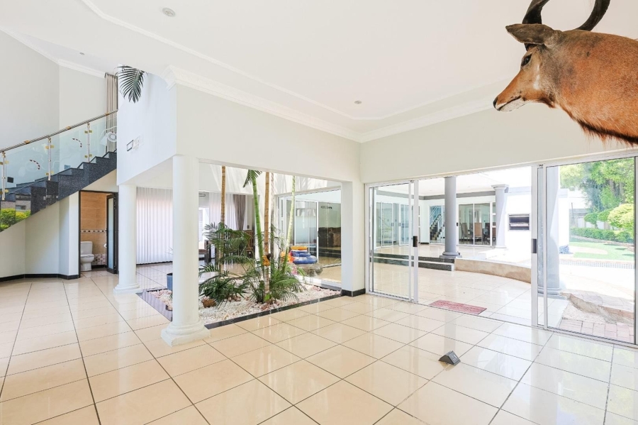 To Let 6 Bedroom Property for Rent in Silver Lakes Gauteng