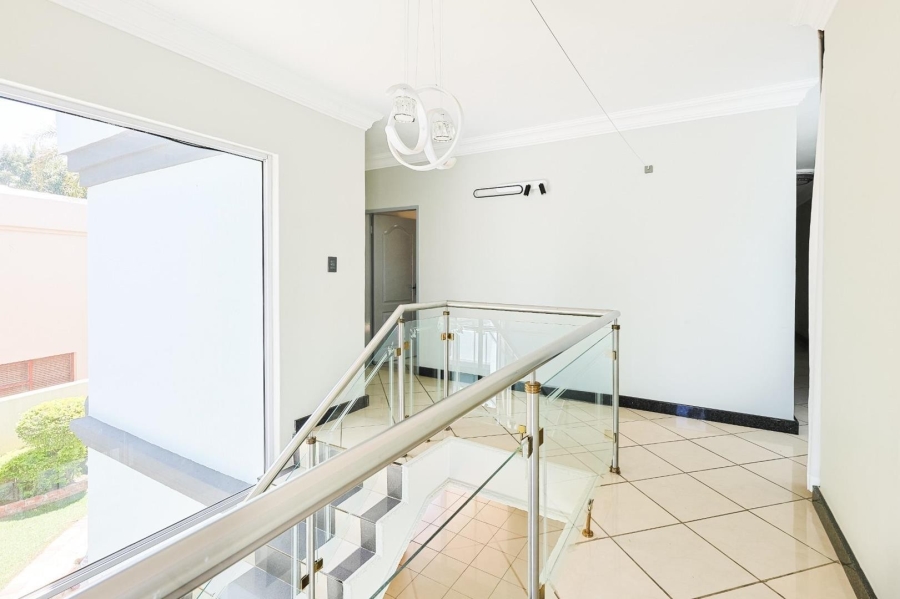 To Let 6 Bedroom Property for Rent in Silver Lakes Gauteng