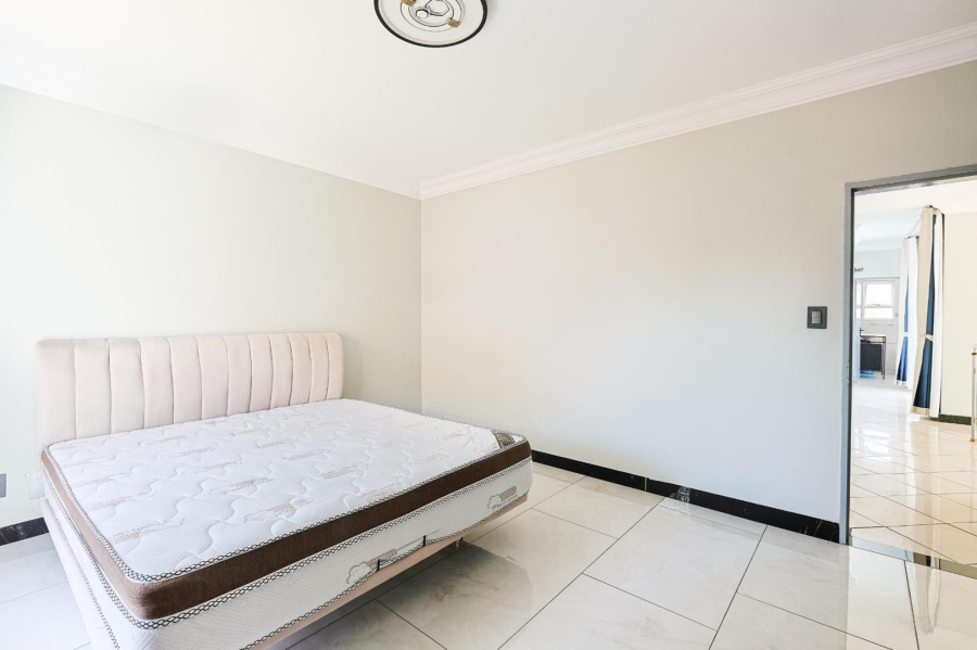 To Let 6 Bedroom Property for Rent in Silver Lakes Gauteng