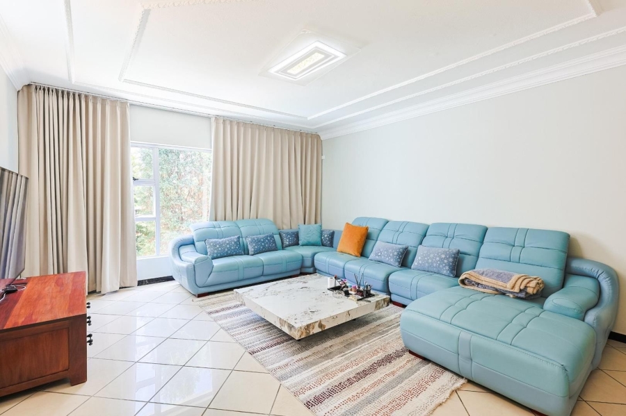 To Let 6 Bedroom Property for Rent in Silver Lakes Gauteng