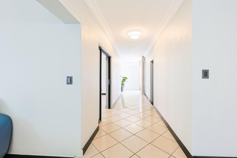 To Let 6 Bedroom Property for Rent in Silver Lakes Gauteng