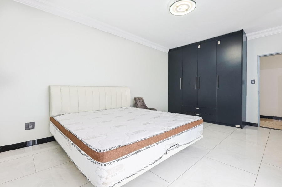 To Let 6 Bedroom Property for Rent in Silver Lakes Gauteng