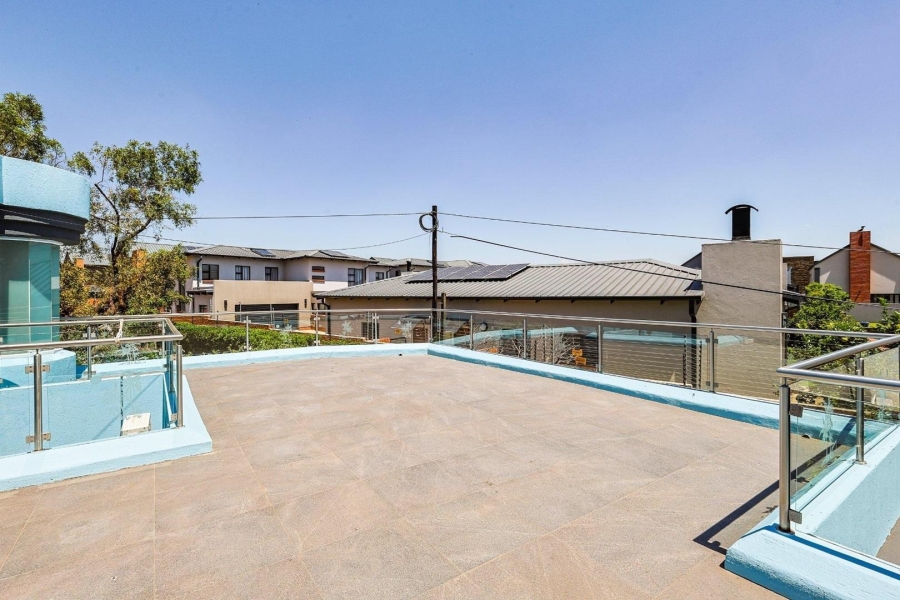 To Let 6 Bedroom Property for Rent in Silver Lakes Gauteng