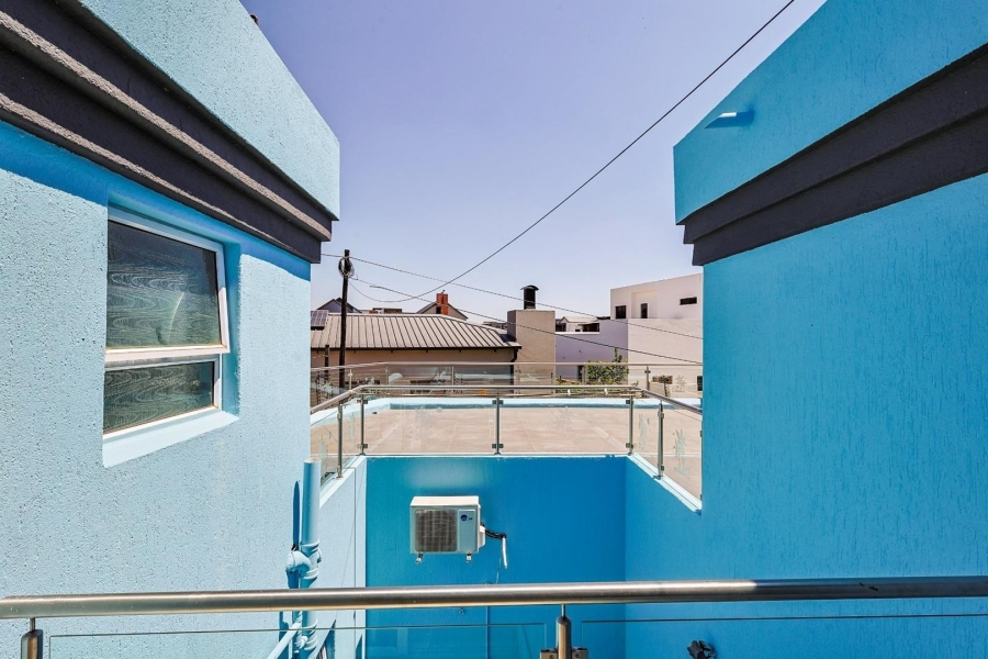 To Let 6 Bedroom Property for Rent in Silver Lakes Gauteng