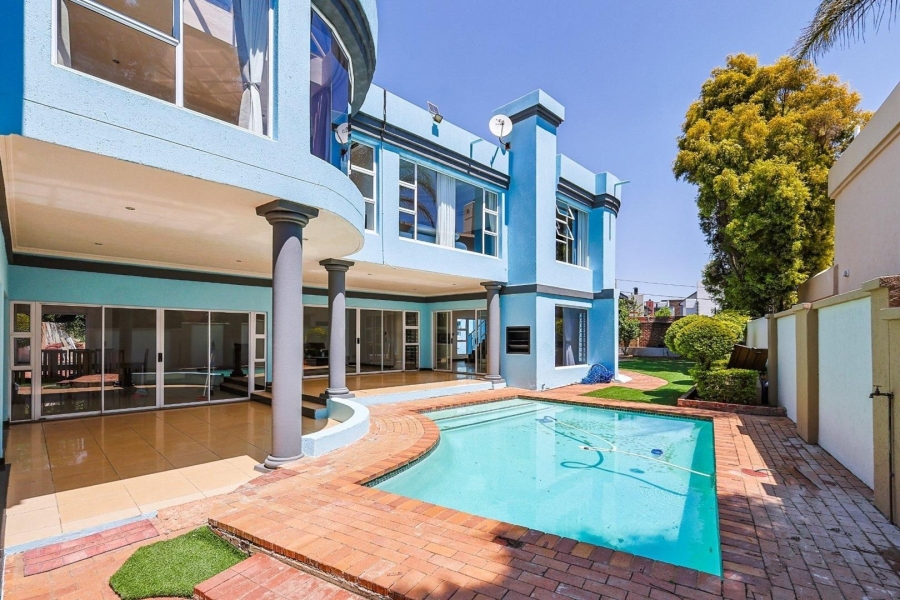 To Let 6 Bedroom Property for Rent in Silver Lakes Gauteng