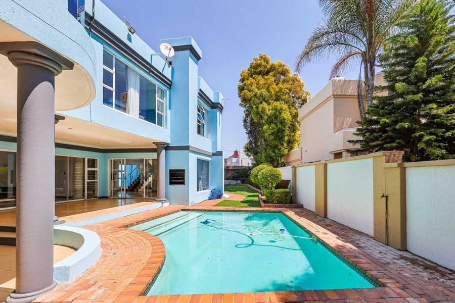 To Let 6 Bedroom Property for Rent in Silver Lakes Gauteng