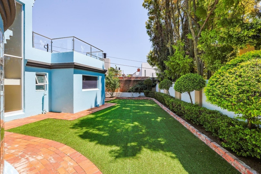 To Let 6 Bedroom Property for Rent in Silver Lakes Gauteng