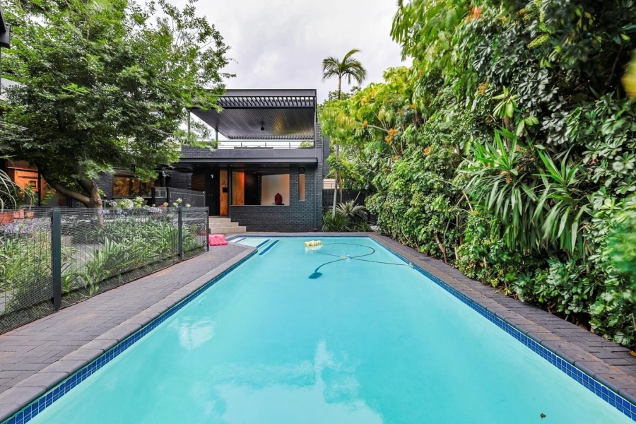 6 Bedroom Property for Sale in Waterkloof Gauteng