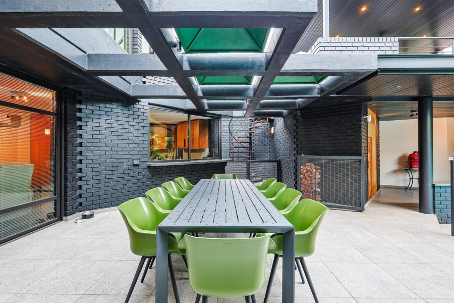 6 Bedroom Property for Sale in Waterkloof Gauteng