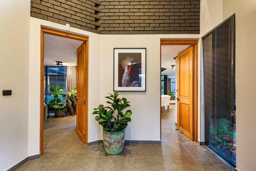 6 Bedroom Property for Sale in Waterkloof Gauteng