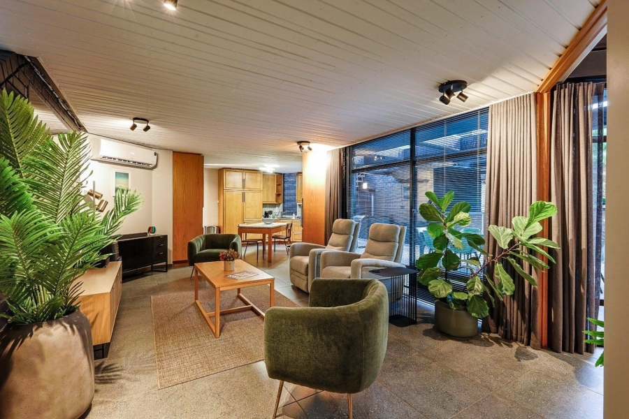 6 Bedroom Property for Sale in Waterkloof Gauteng