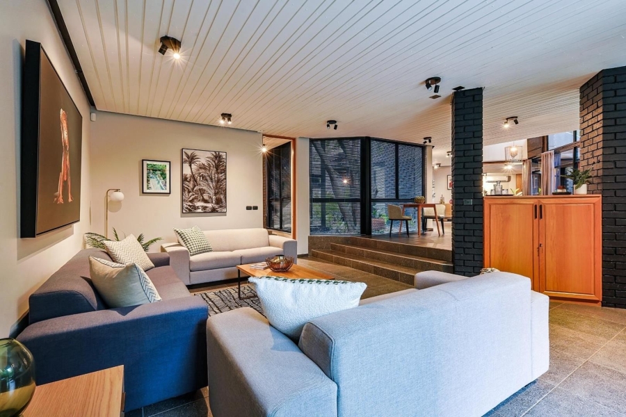 6 Bedroom Property for Sale in Waterkloof Gauteng