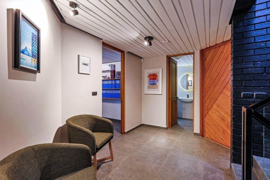 6 Bedroom Property for Sale in Waterkloof Gauteng