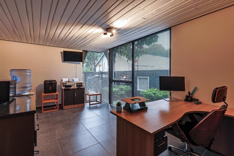 6 Bedroom Property for Sale in Waterkloof Gauteng