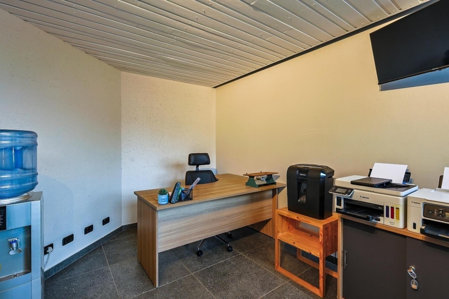 6 Bedroom Property for Sale in Waterkloof Gauteng