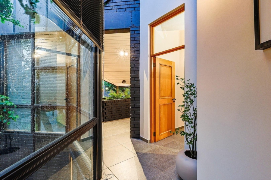 6 Bedroom Property for Sale in Waterkloof Gauteng