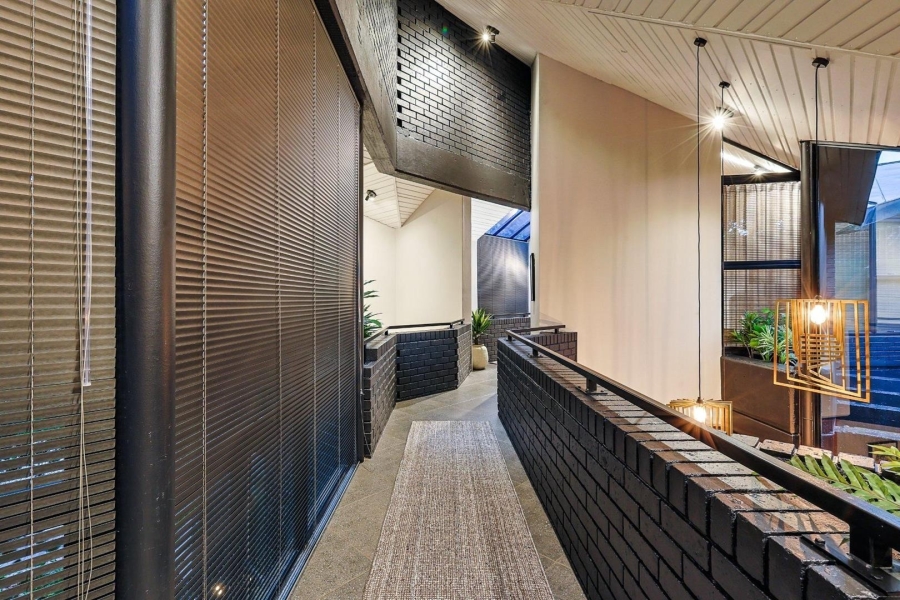 6 Bedroom Property for Sale in Waterkloof Gauteng