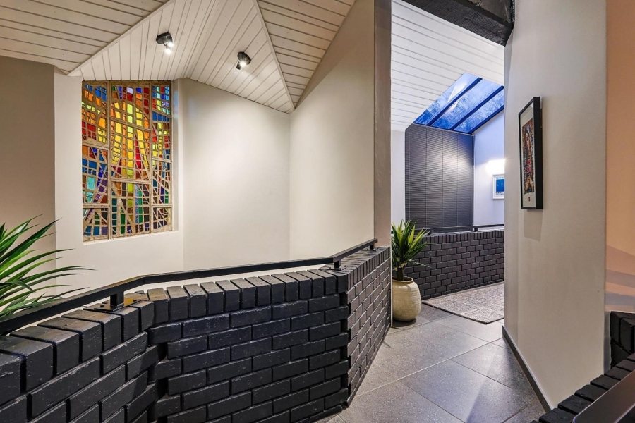 6 Bedroom Property for Sale in Waterkloof Gauteng