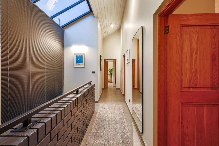 6 Bedroom Property for Sale in Waterkloof Gauteng