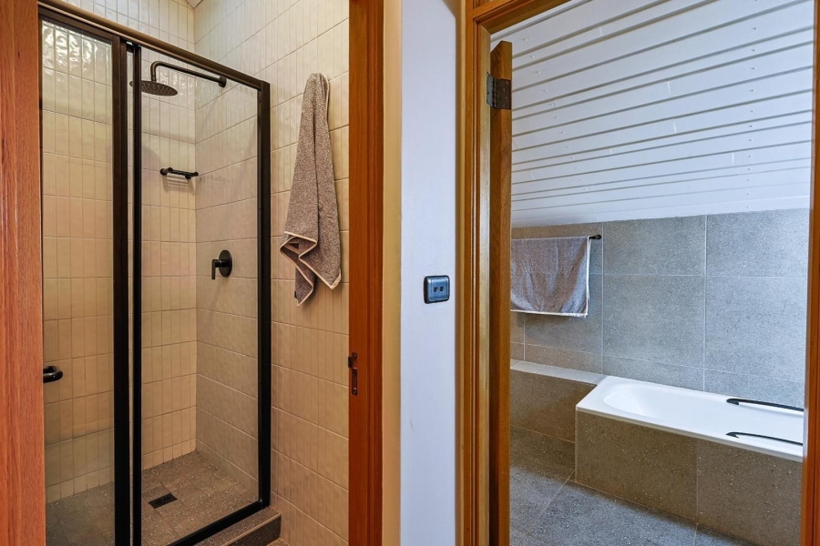 6 Bedroom Property for Sale in Waterkloof Gauteng