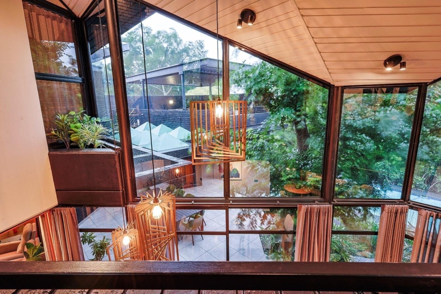 6 Bedroom Property for Sale in Waterkloof Gauteng