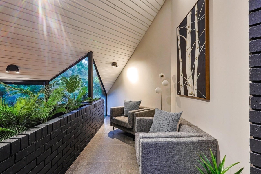 6 Bedroom Property for Sale in Waterkloof Gauteng