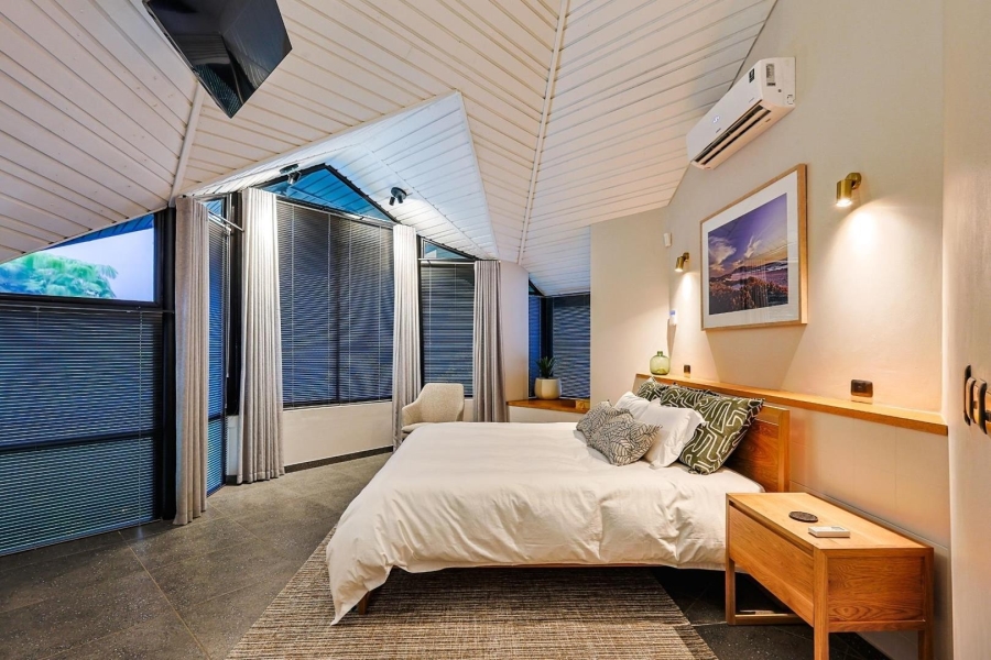 6 Bedroom Property for Sale in Waterkloof Gauteng